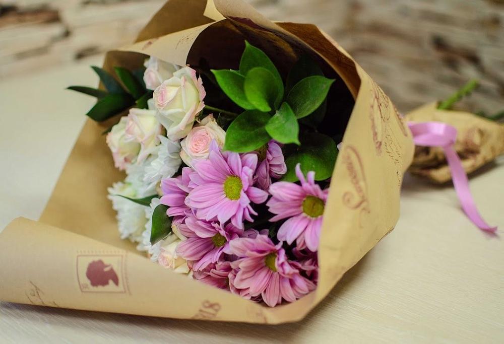 Букет цветов из: Розы и Хризантемы в Павлово Нижегородской области